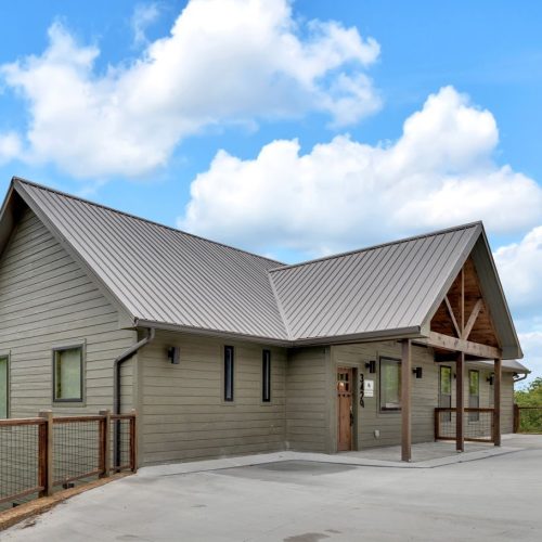 002-Left-Front-Cabin