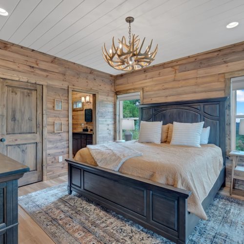 015-Downstairs-Bedroom