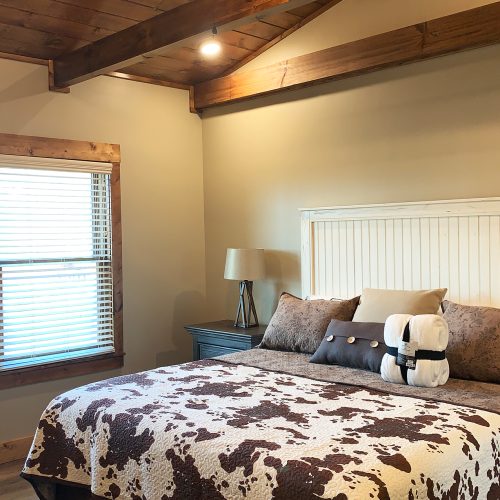 Beds-13-Powder-Run-Lodge