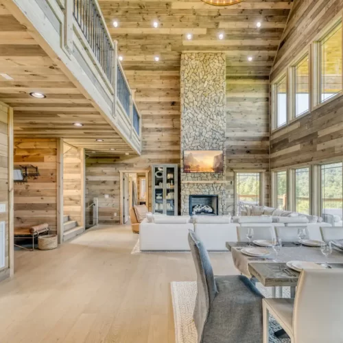 Laughing-Pines-Dining-2