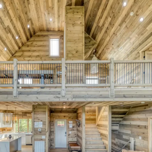 Laughing-Pines-Loft-1