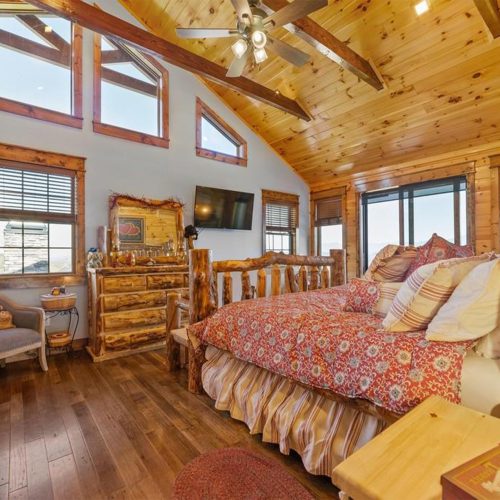 Sawtooth-Lodge-Bed-2