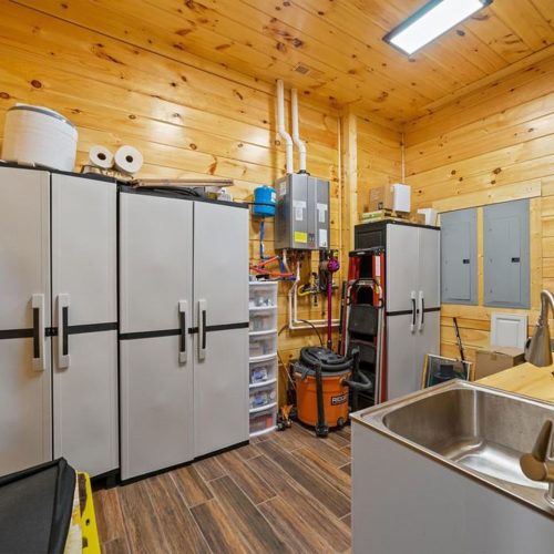 Sawtooth-Lodge-Garage-2