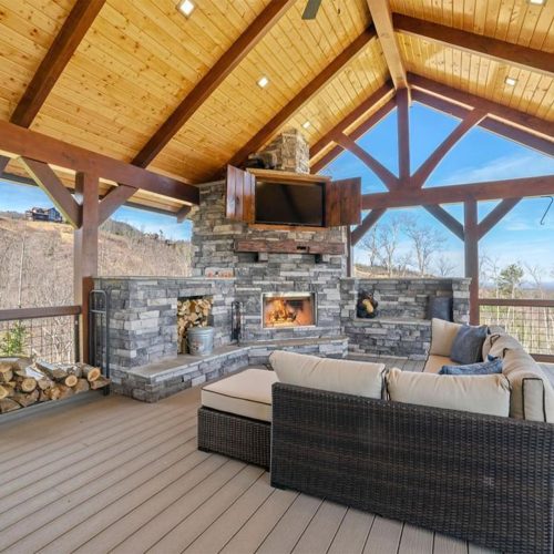 Sawtooth-Lodge-Porch-1