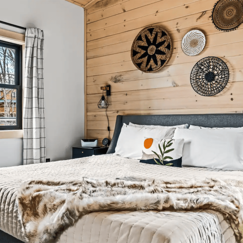 Upper-Bed-Right-1-Ash-Pass